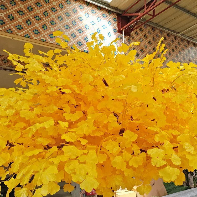 Close-up of the UV-resistant ginkgo leaves, fan-shaped with notched outer edges