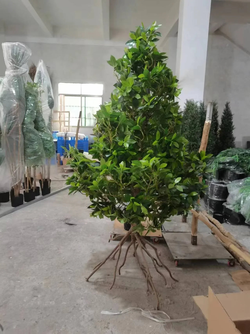 Artificial mangrove tree 6.7ft tall in plastic, with branching roots for aquarium scenery